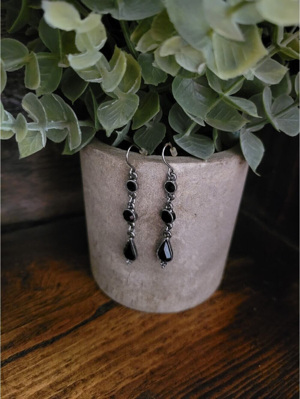 Black Faceted Gem Cascade Drop Dangle Earrings Silvertone